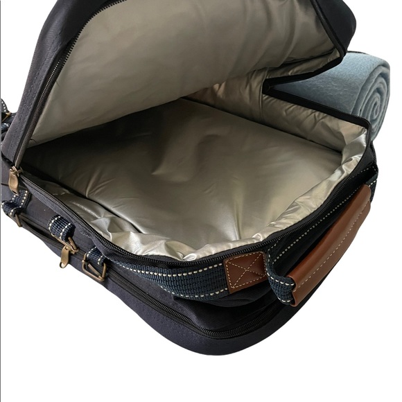 HSN Red Envelope Picnic Cooler Backpack Original $130 BRAND NEW!! Navy Blue - Picture 9 of 9